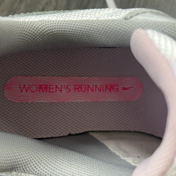 NWOB Nike Initiator Athletic Shoe Size 9 - Picture 7 of 8